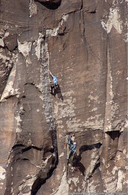 Tom Moulin and Brian Bowman on Drifting, pitch 2 (5.11c).